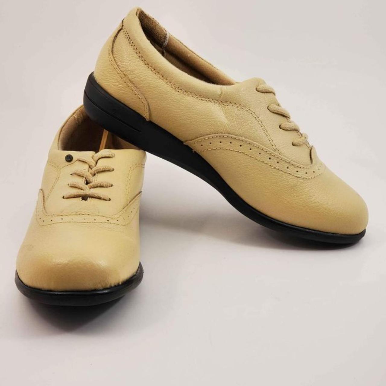 Dr. Scholl's Women's Tan Oxfords 