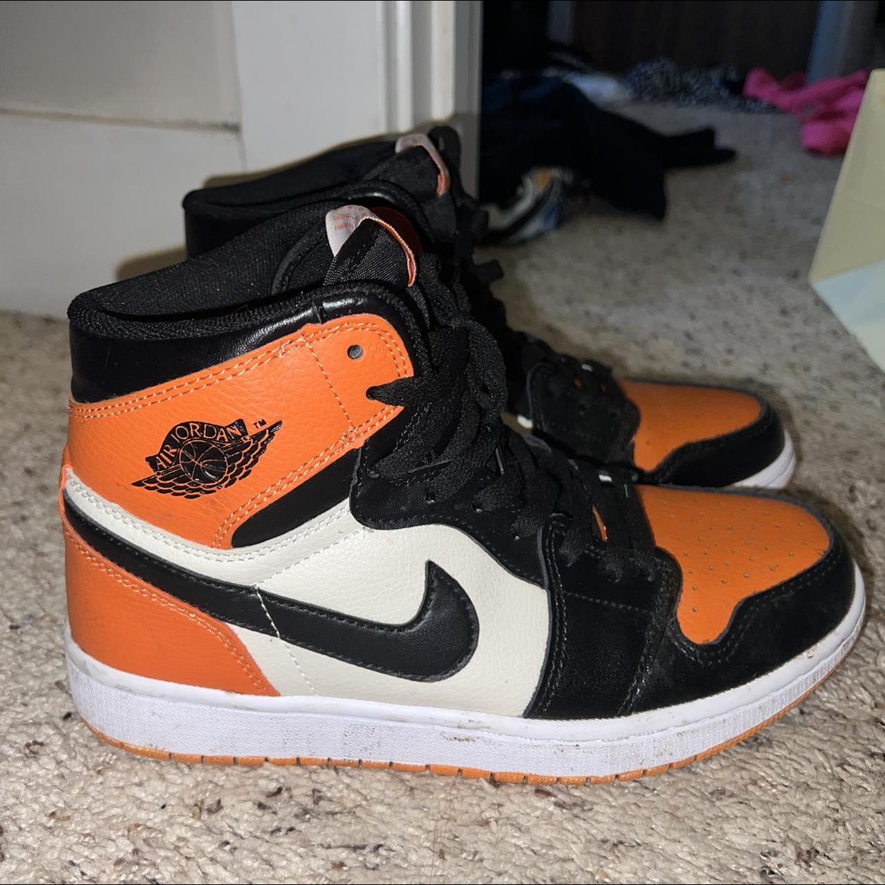 womens nike trainers orange