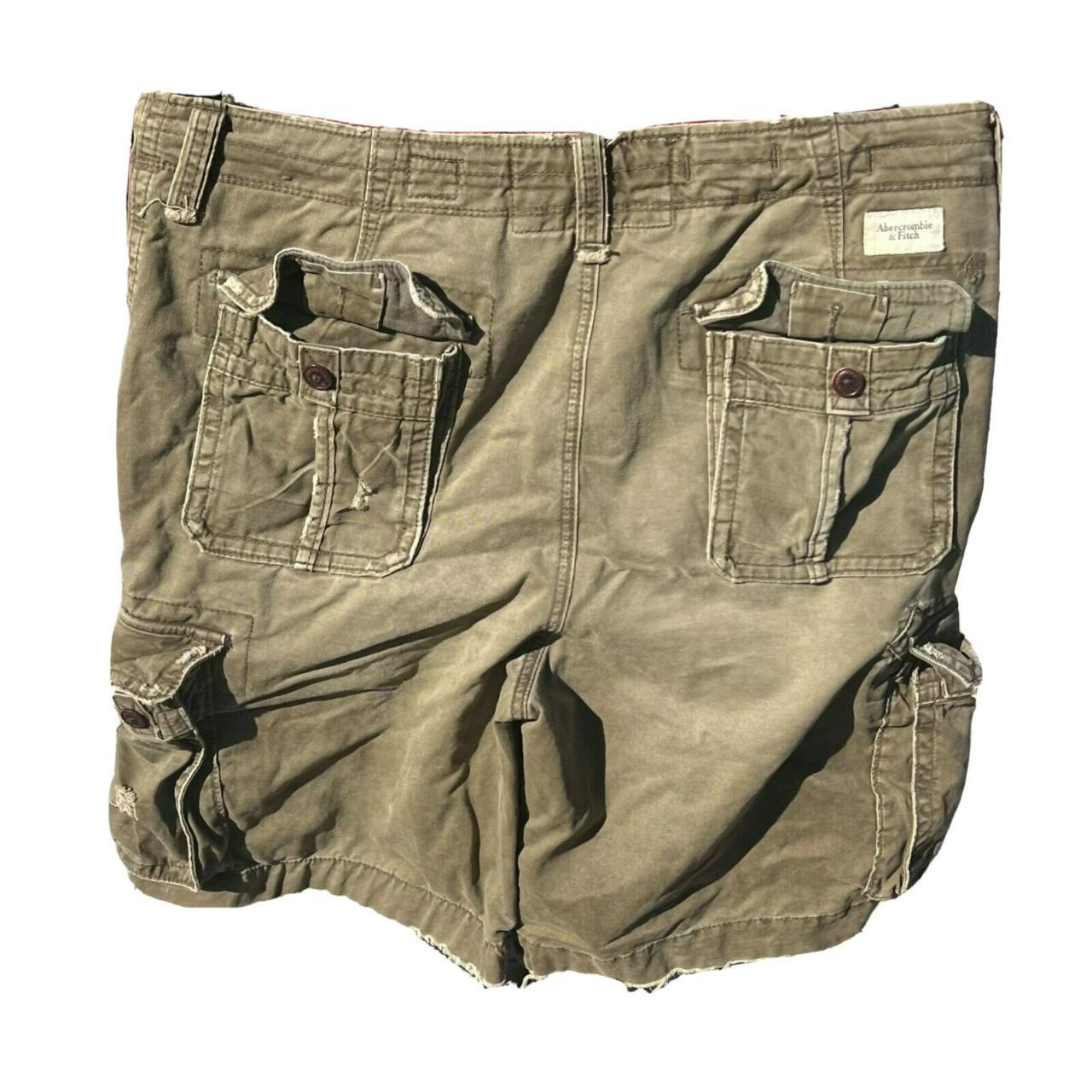 Abercrombie & Fitch Men's Green Shorts Depop