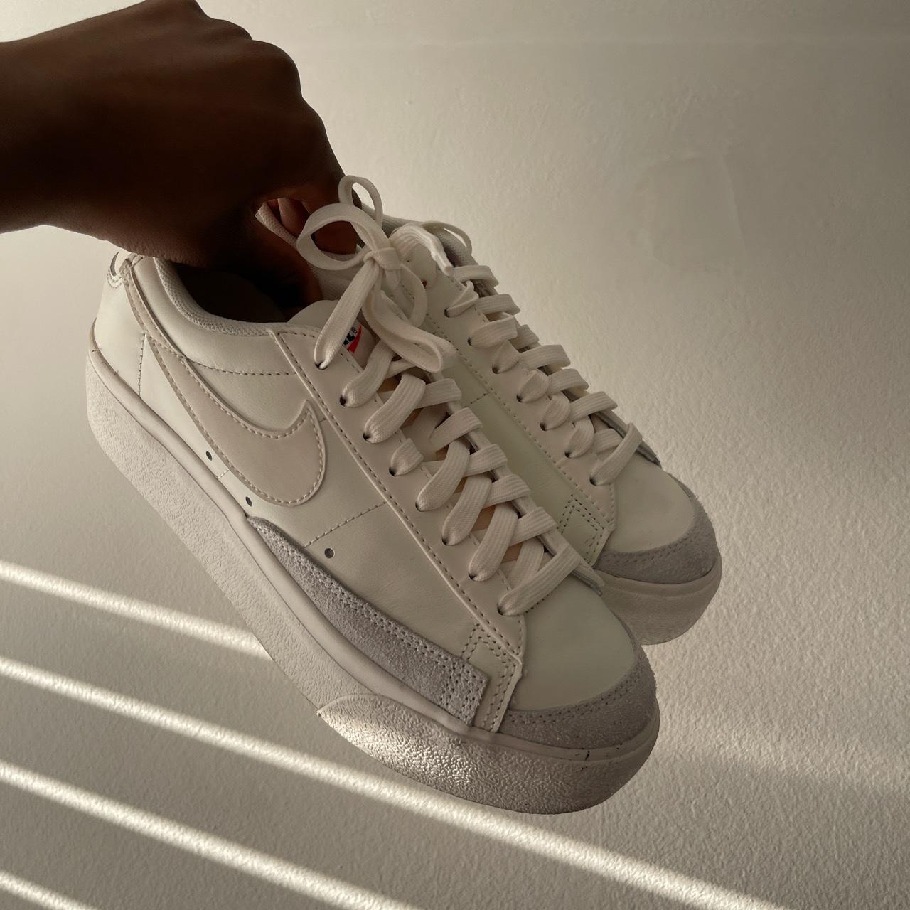 platform trainers size 4