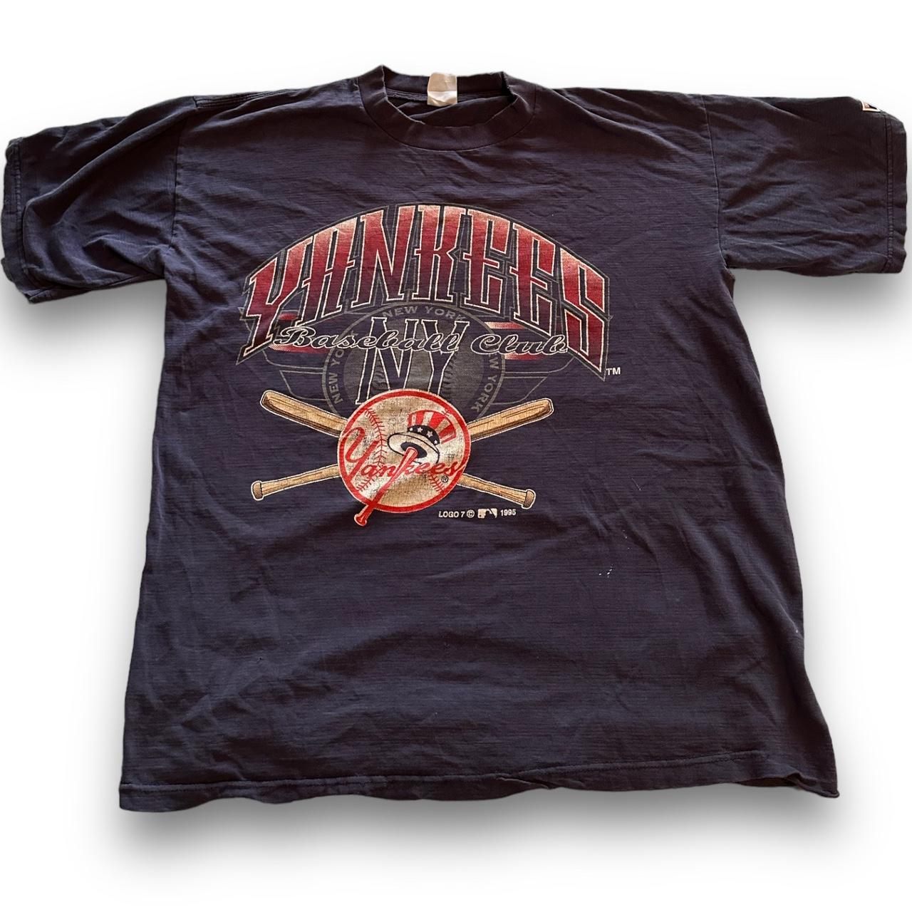 Vintage Yankees Baseball Club Logo 7 T-Shirt