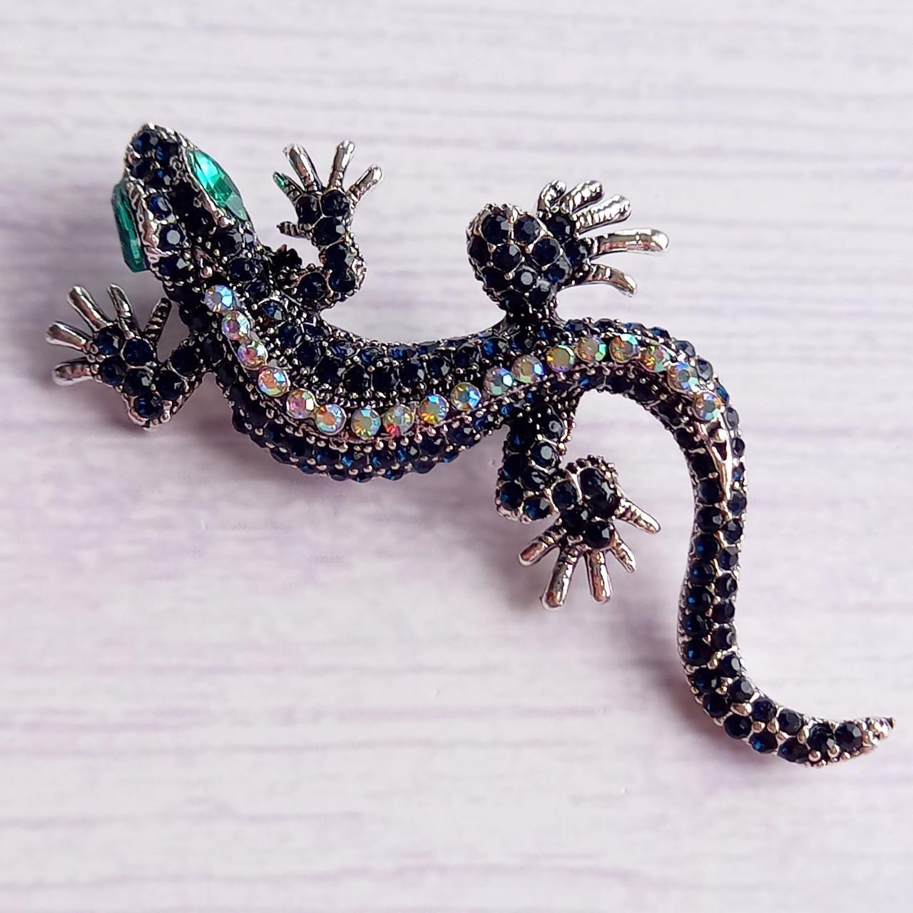 Beautiful sparkly gecko lizard brooch Sent in a... - Depop