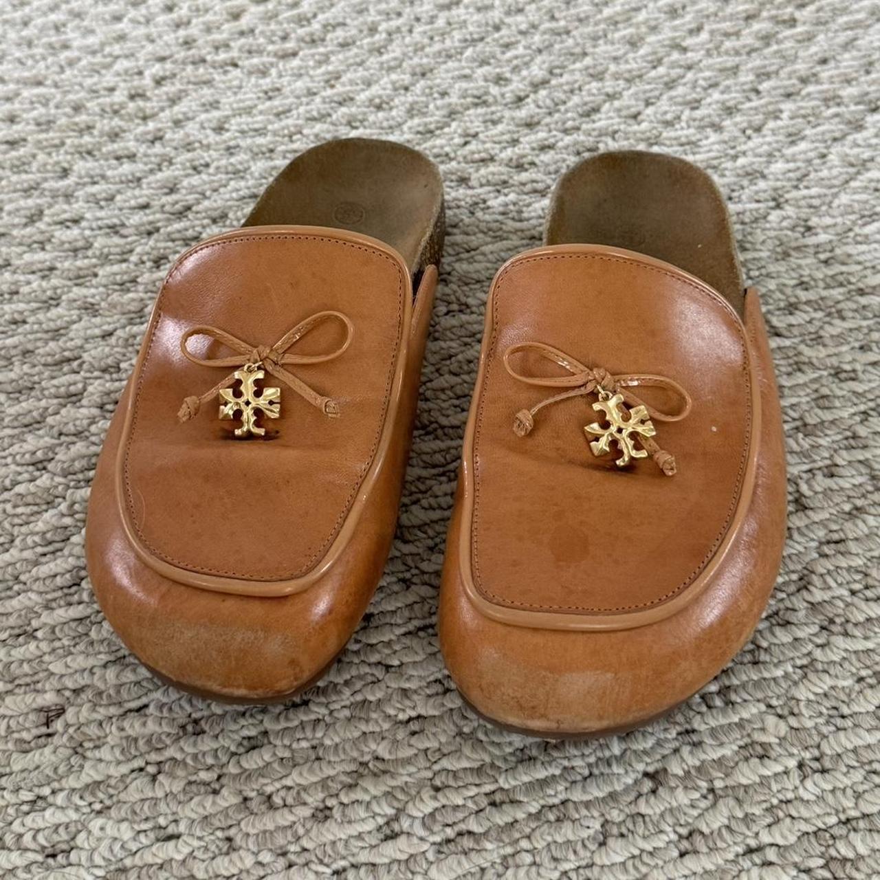 Tory Burch Charm good flat mules