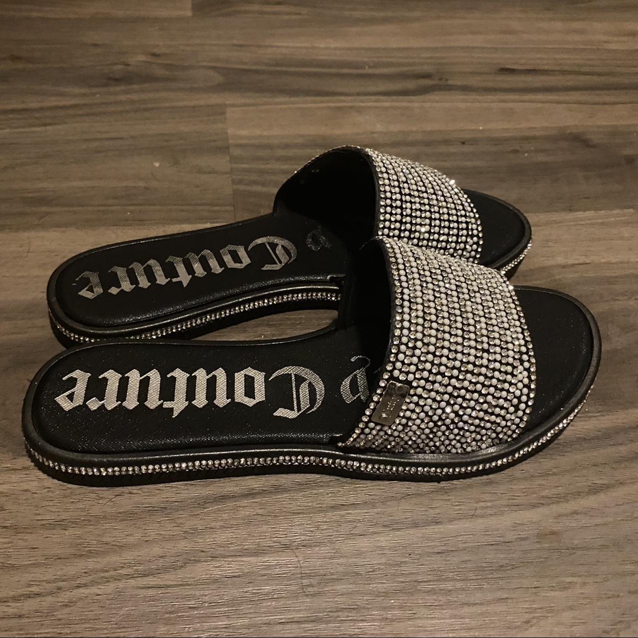 Juicy Couture Women's Black and Silver Slides Depop