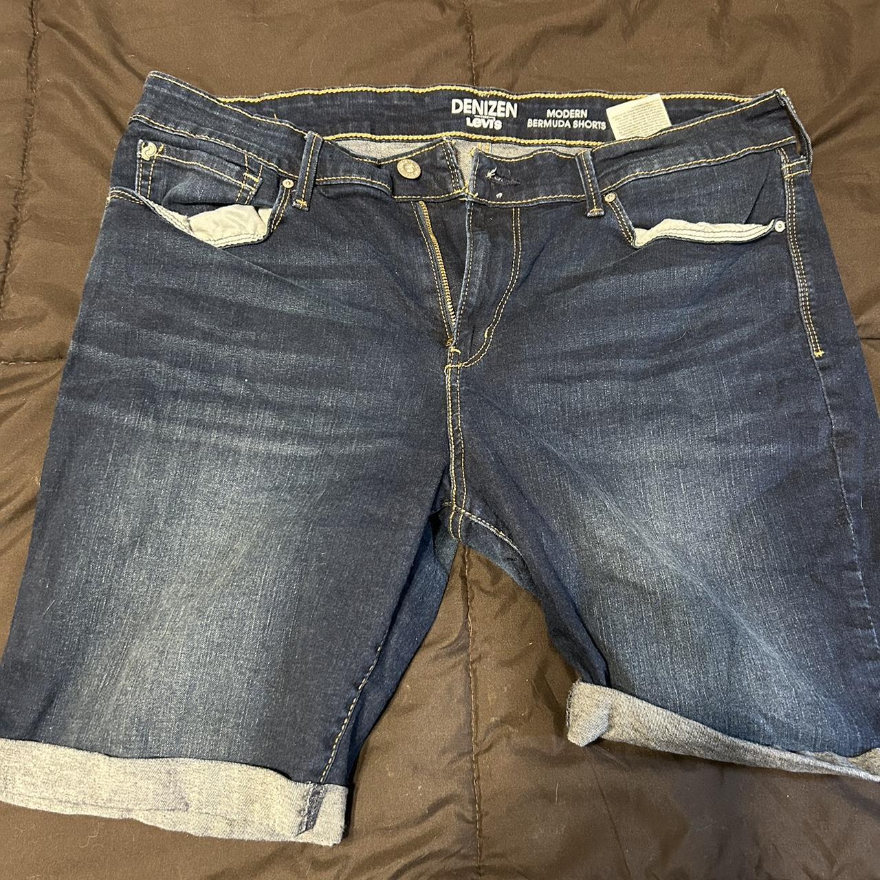Denizen Bermuda shorts Depop
