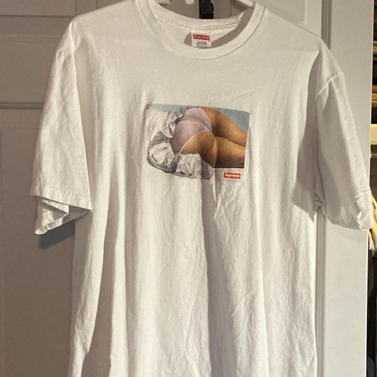 Supreme Maude White Tee Size L , Worn like 3 times...