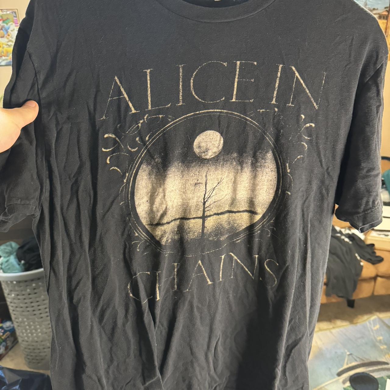 Alice In Chains Graphic Large T Shirt - Depop