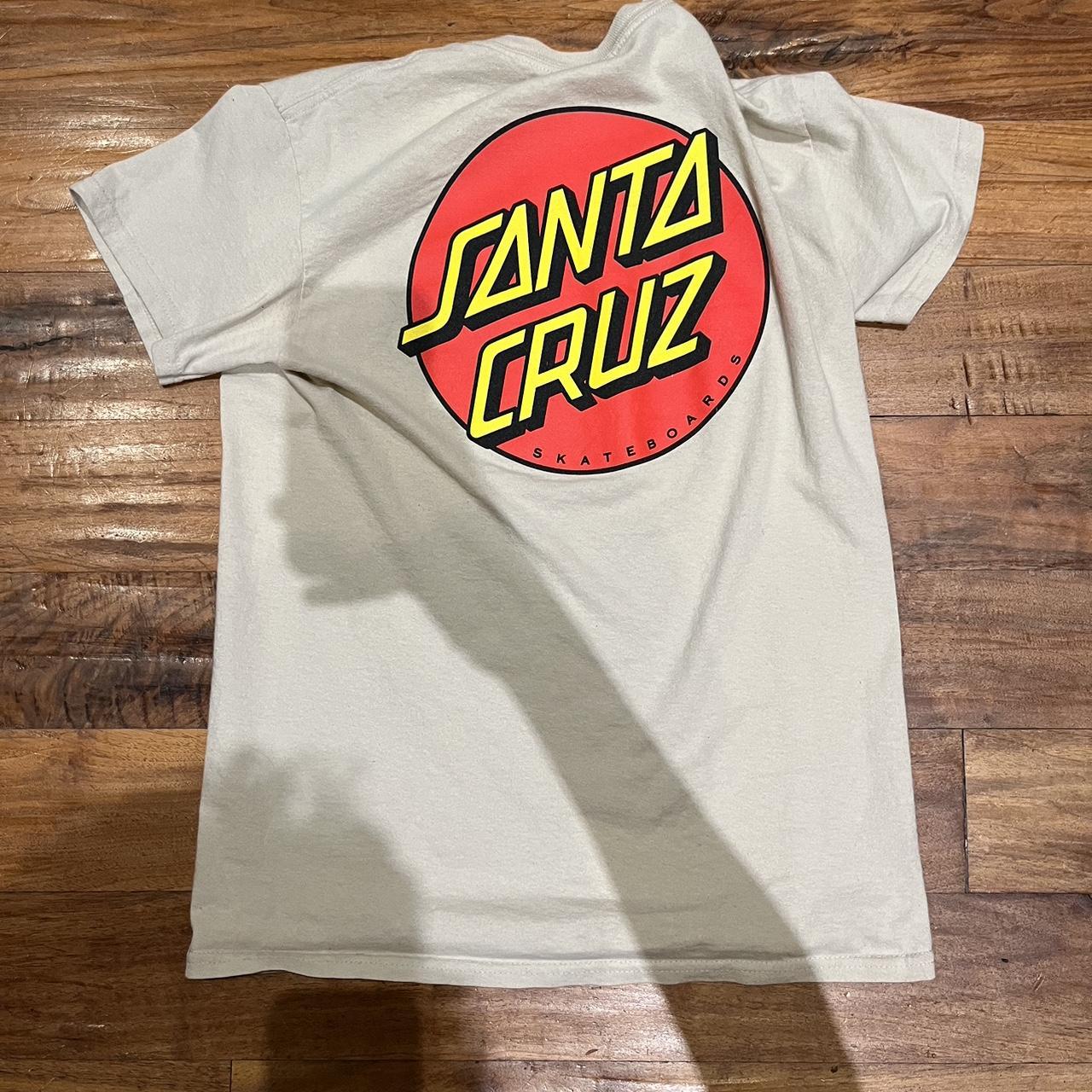 Santa Cruz Men's Tan and Cream T-shirt | Depop
