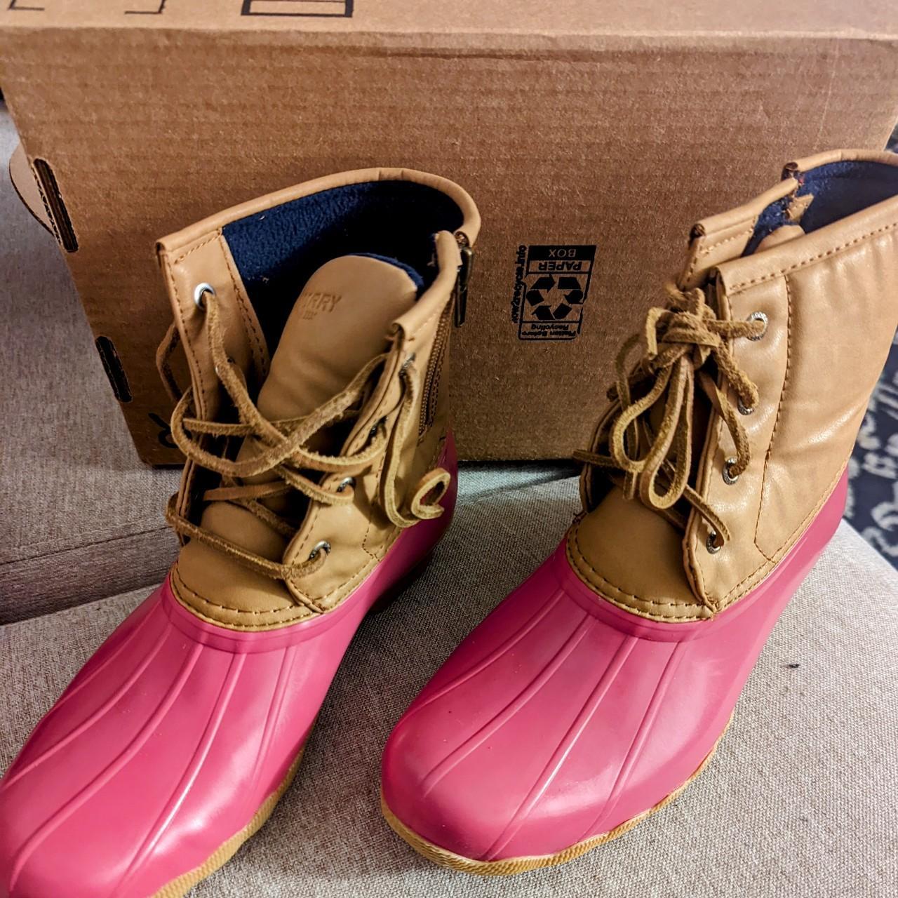 Pink fashion sperry rain boots