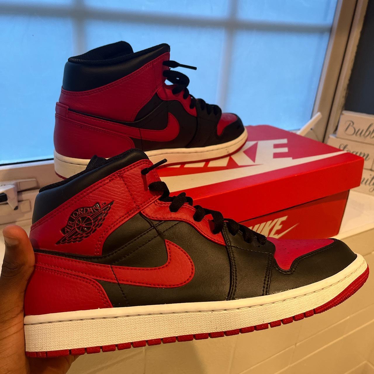 Jordan Men's Red and Black Trainers | Depop