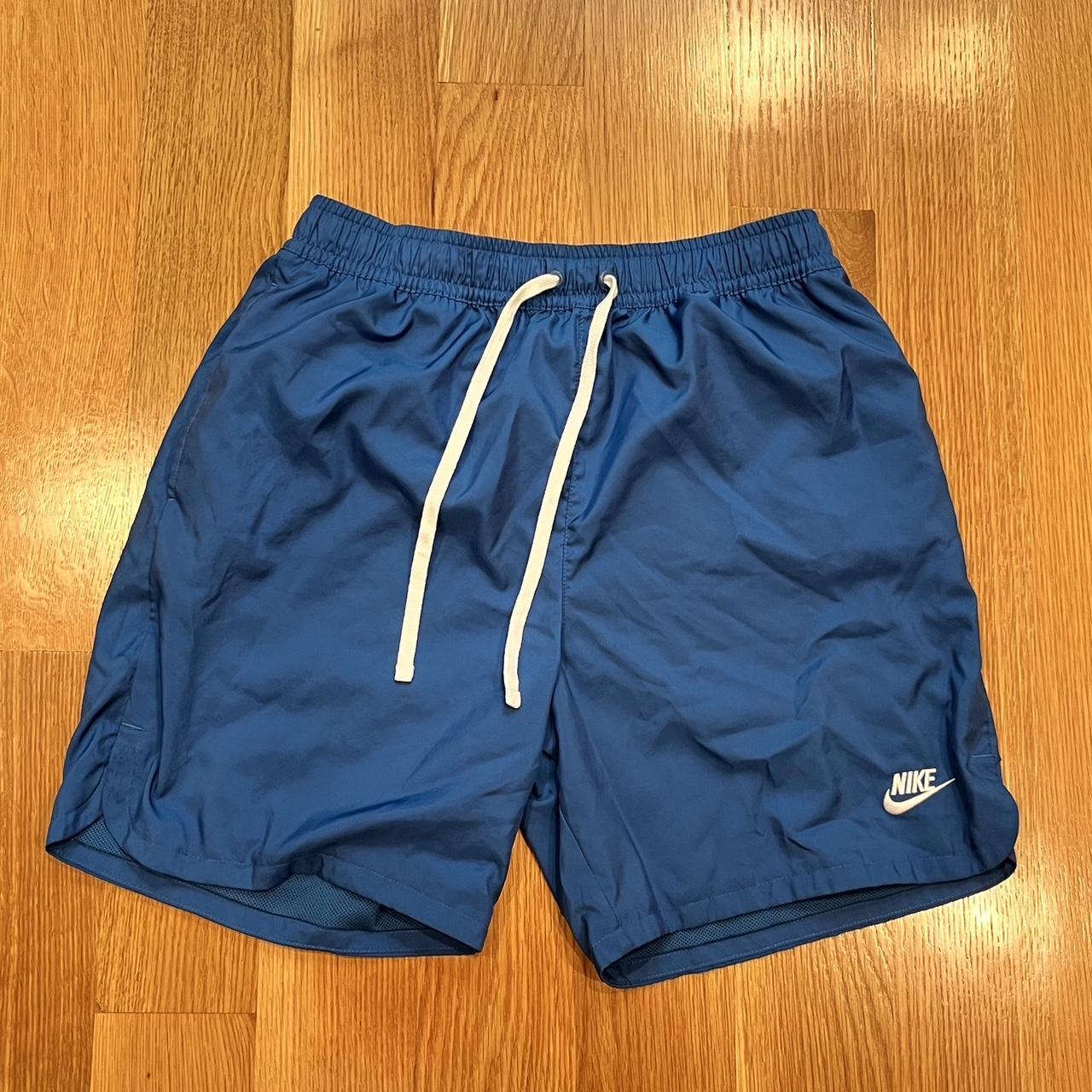 Size M tall Nike Sportswear Woven Lined Flow Depop