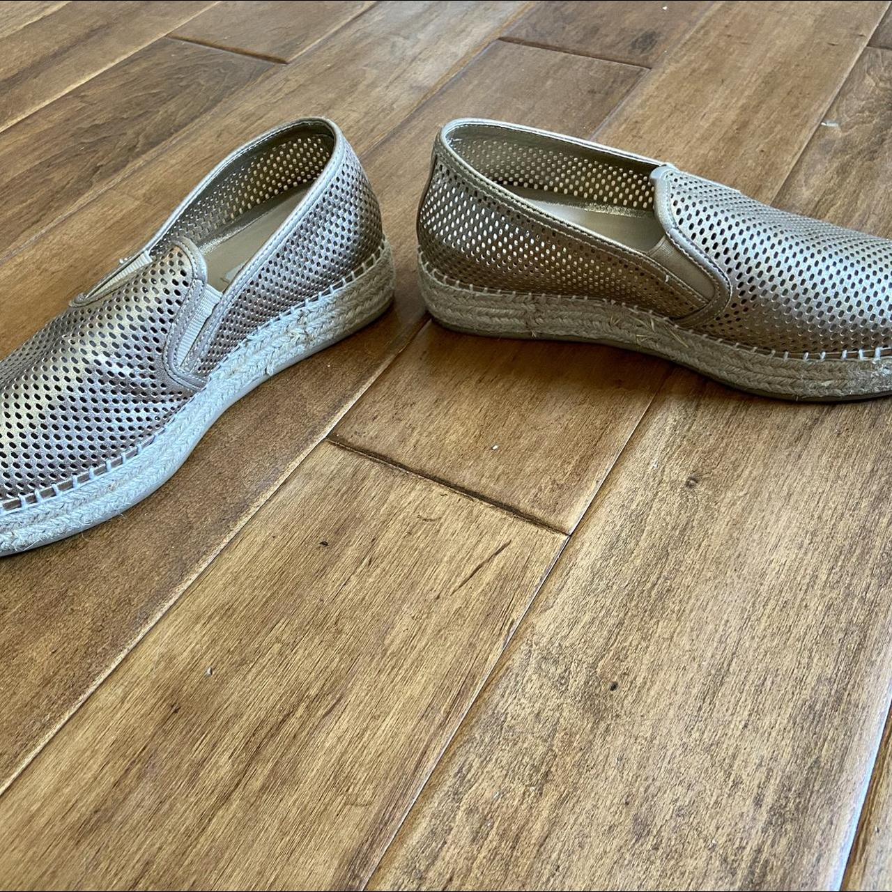 Steve madden 2024 gold espadrilles