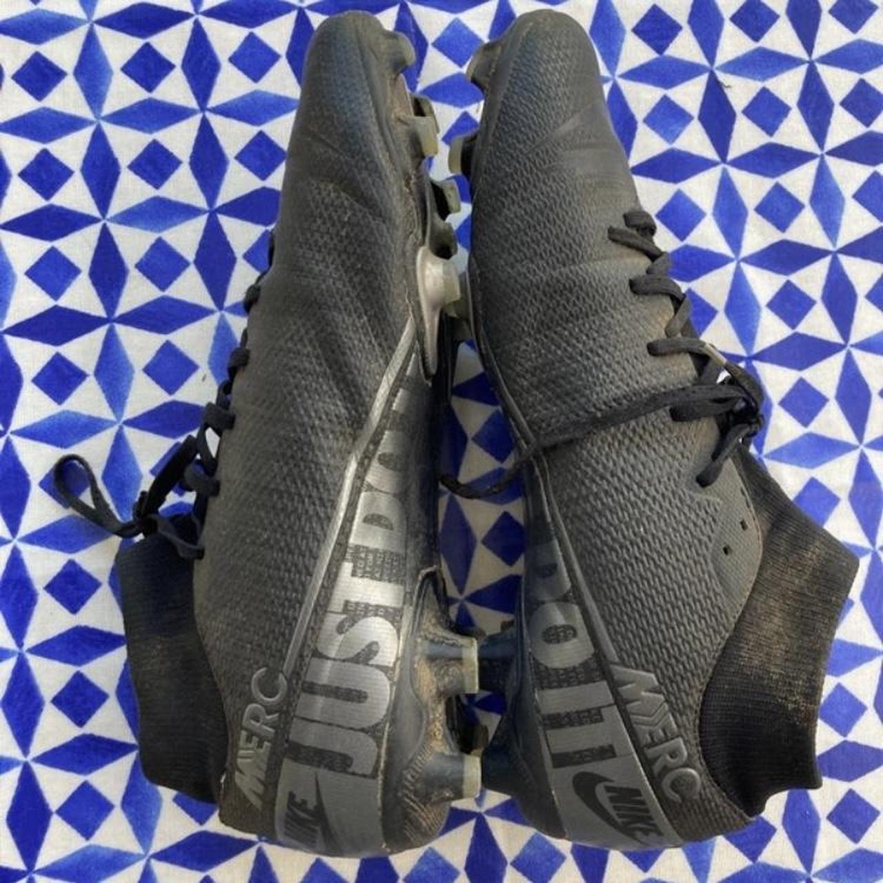 mens nike black football boots