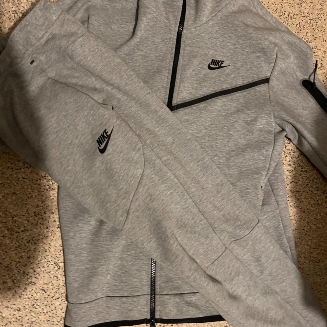 mens grey nike tech fleece tracksuit