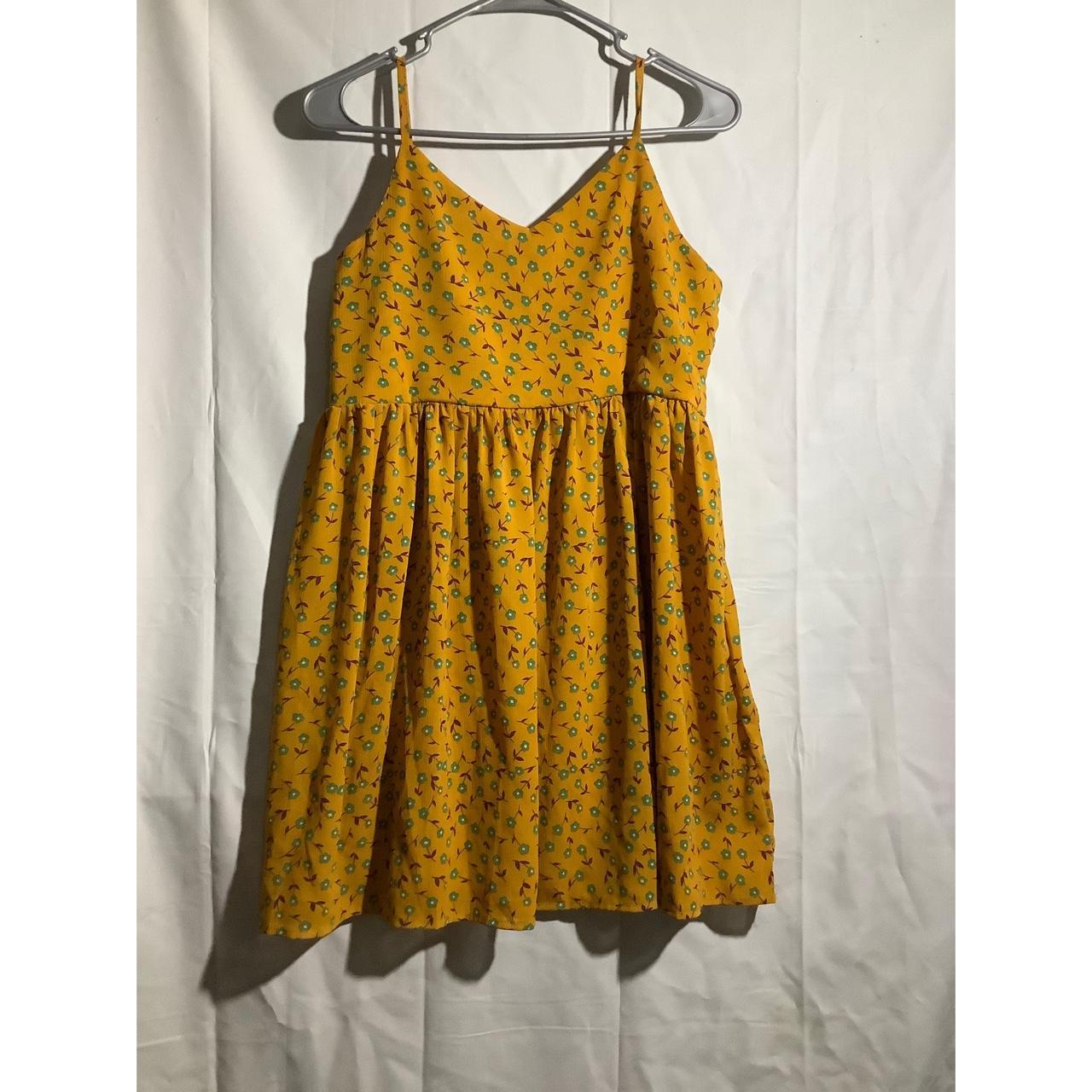 Cami Floral Dress 65% Polyester 30% Cotton 5% Spandex - Depop