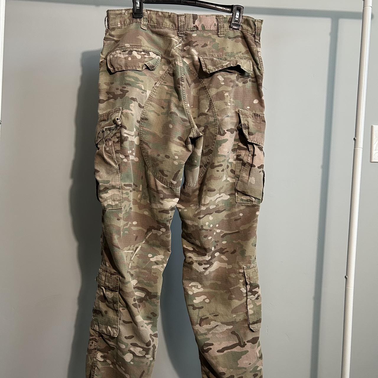 Men’s Genuine US army camo pants - Depop