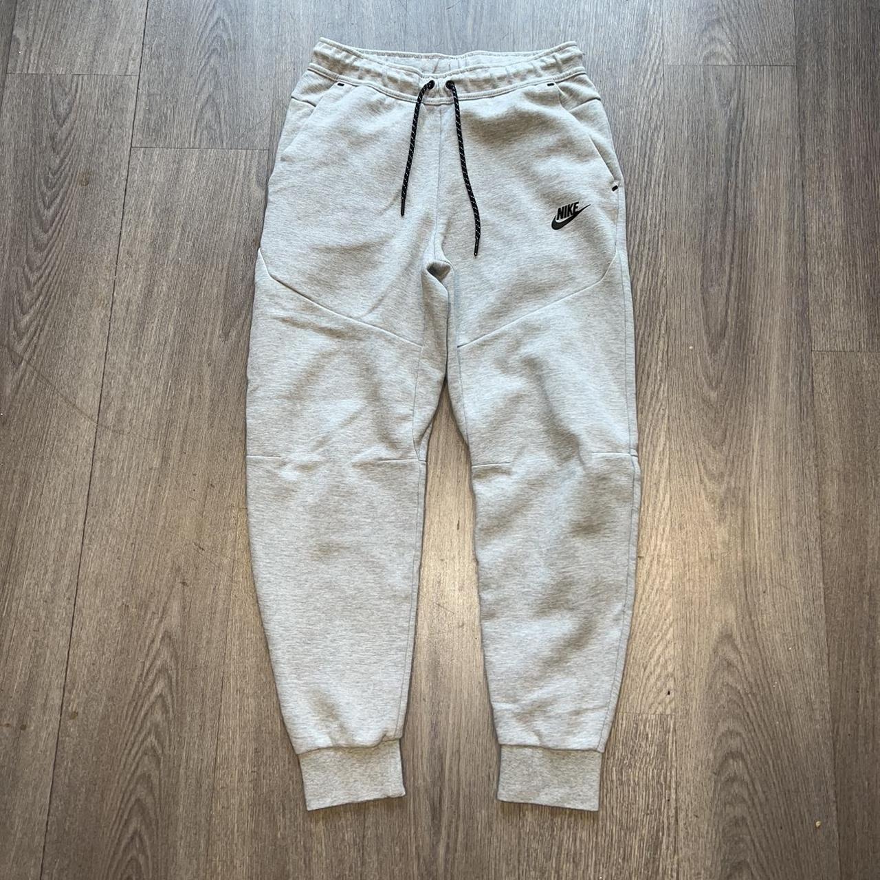 mens nike grey fleece joggers
