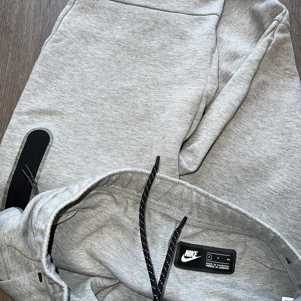 mens grey nike fleece joggers