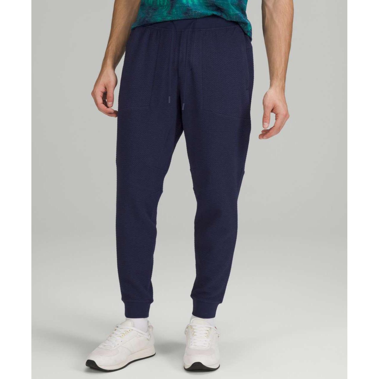 Lululemon retailer At Ease Jogger