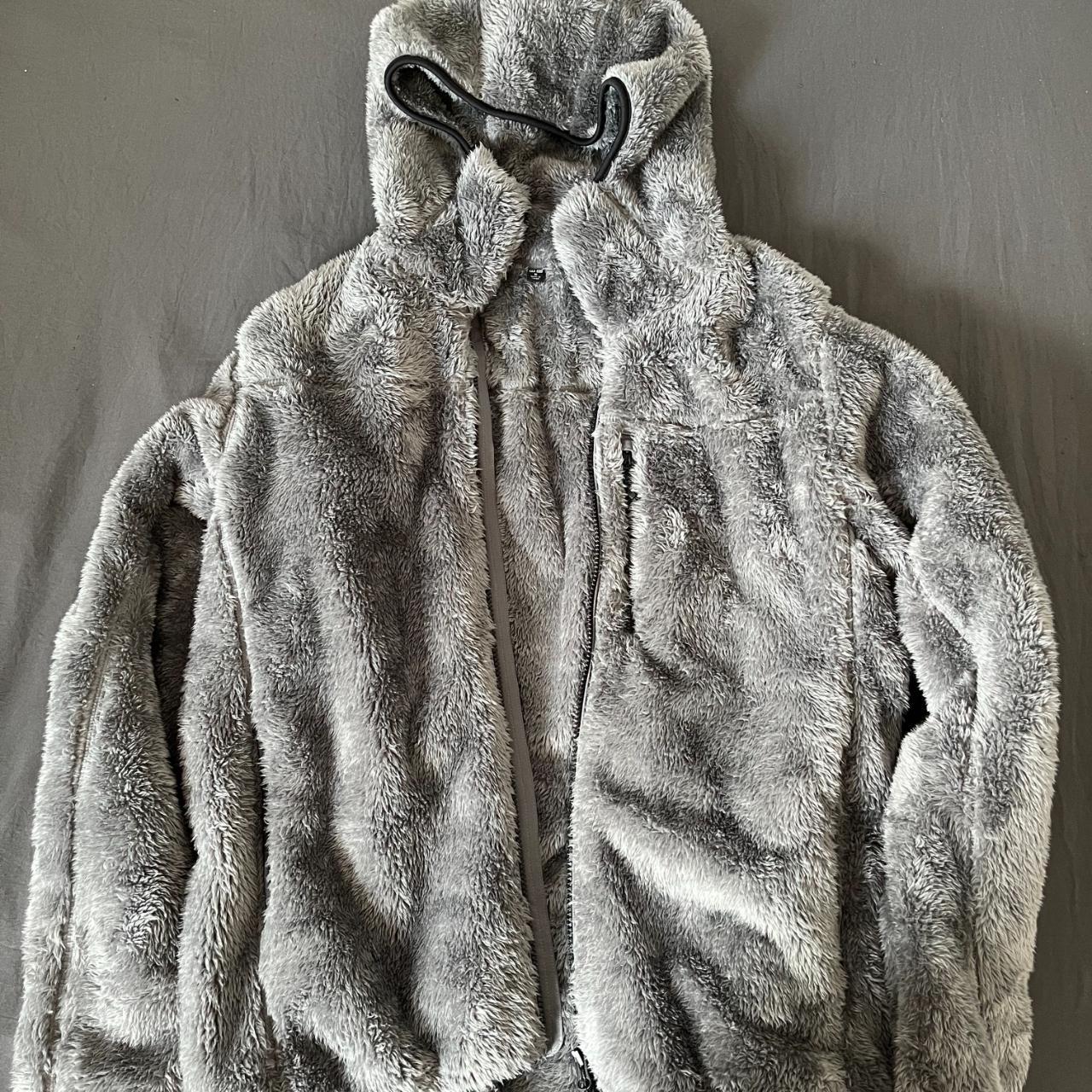 Fuzzy hotsell uniqlo jacket