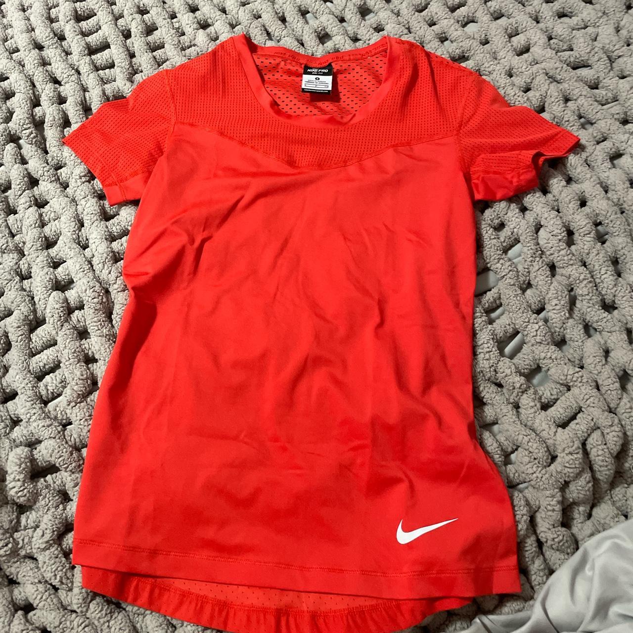 Nike Women's Red and Orange T-shirt | Depop