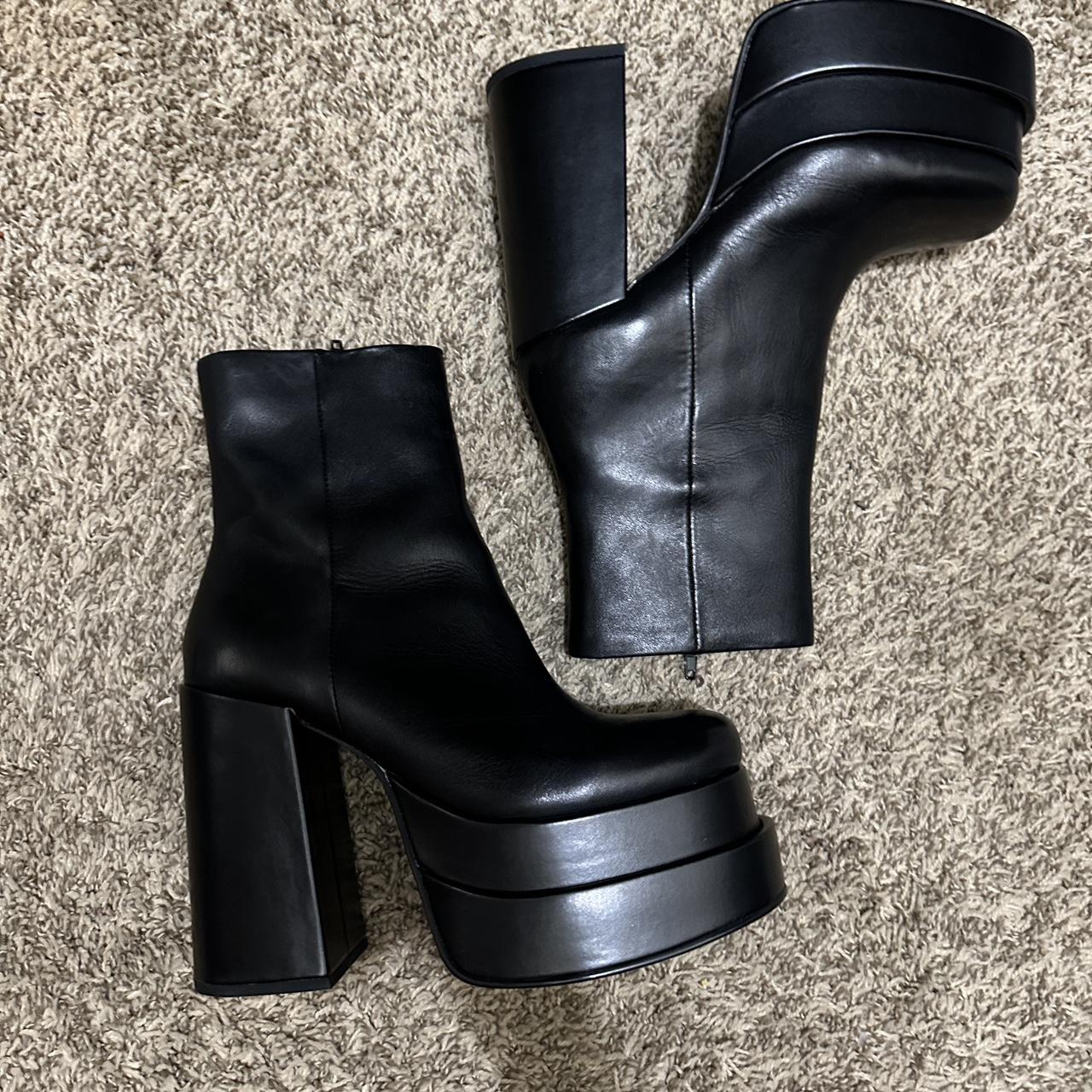 Steve Madden Women's Black Boots | Depop