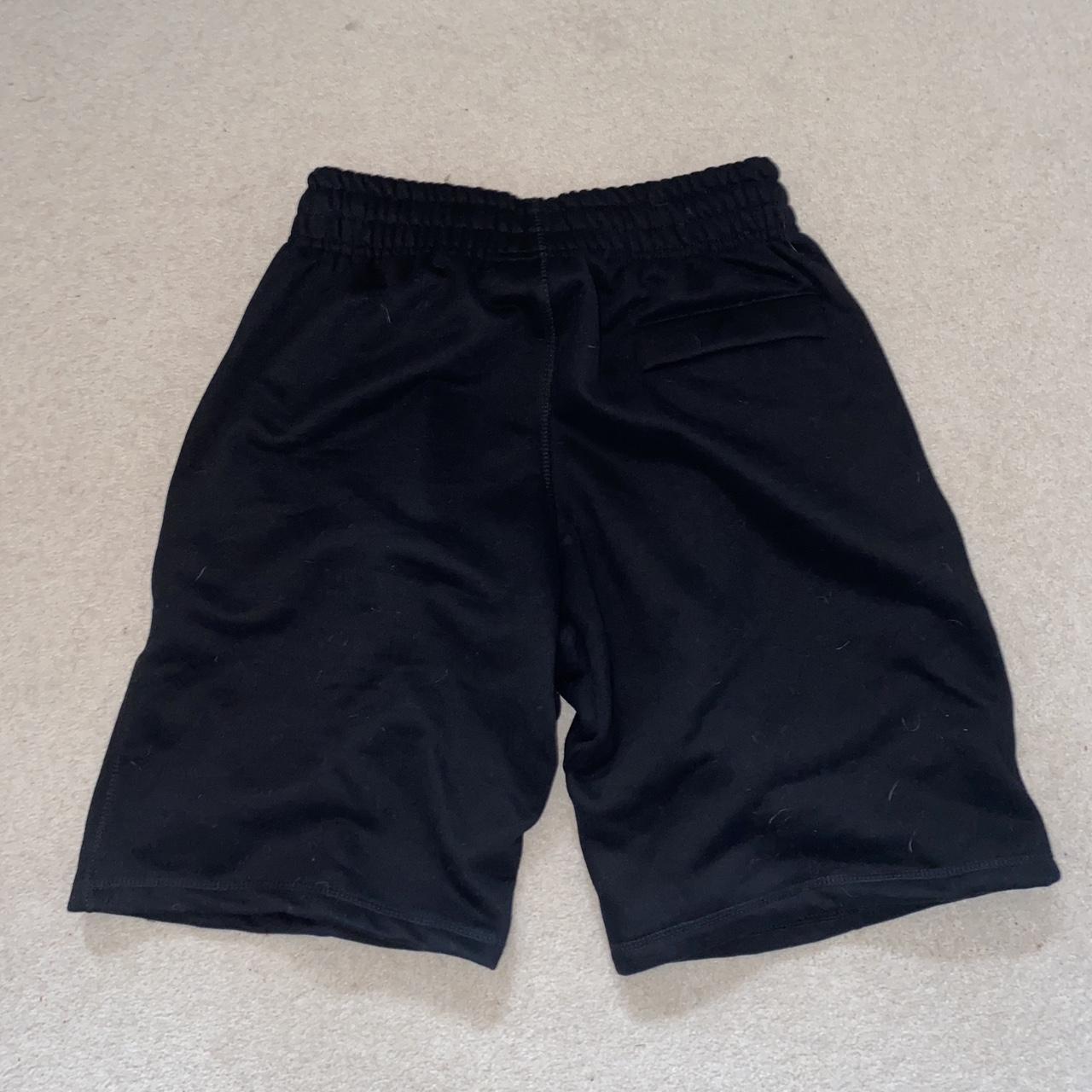 Corteiz shorts black Depop
