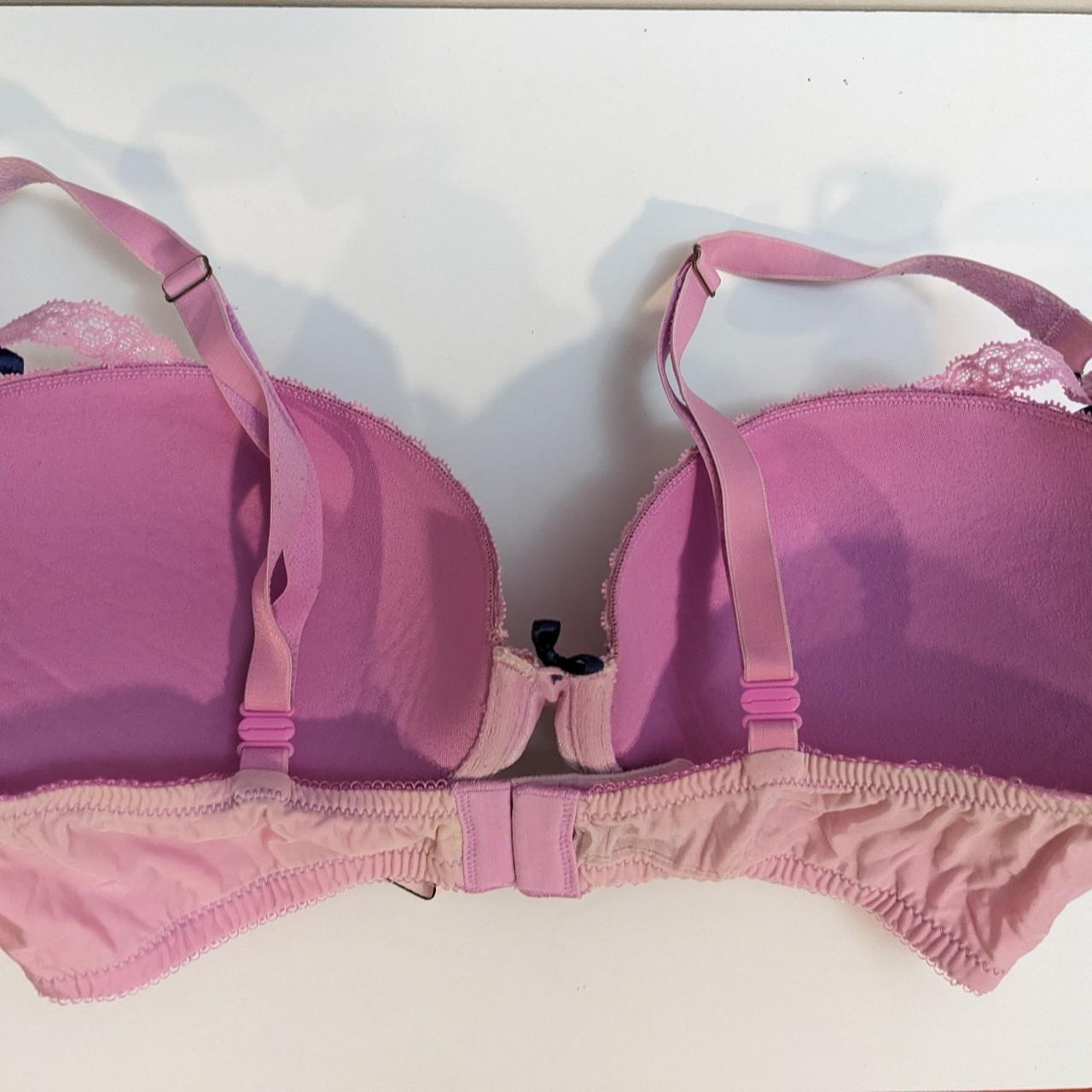 Good used condition Victoria secret bra 34D Depop