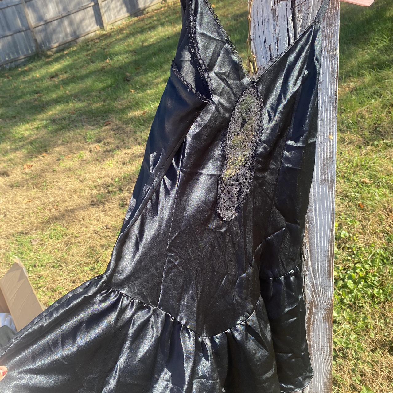 item listed by sillygooosethrift