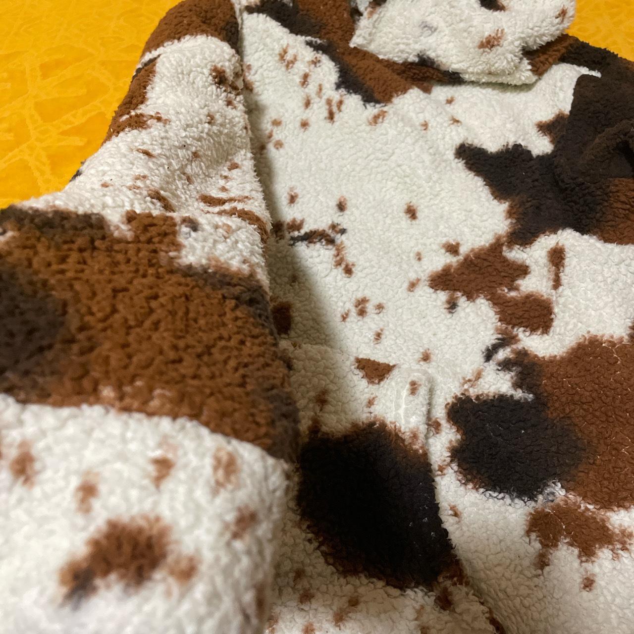 item listed by givingmorefeelsbetter