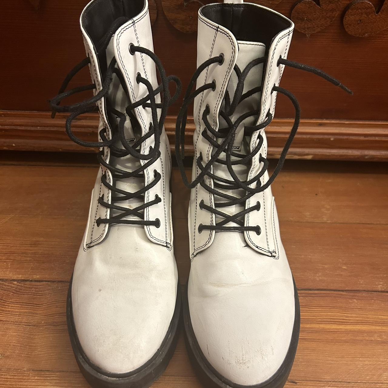 Forever 21 Women's White Boots | Depop