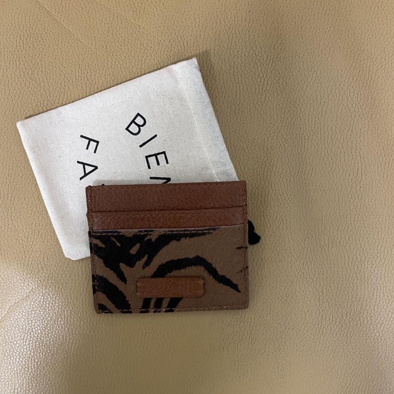 Used burberry leather card holder - LEATHER