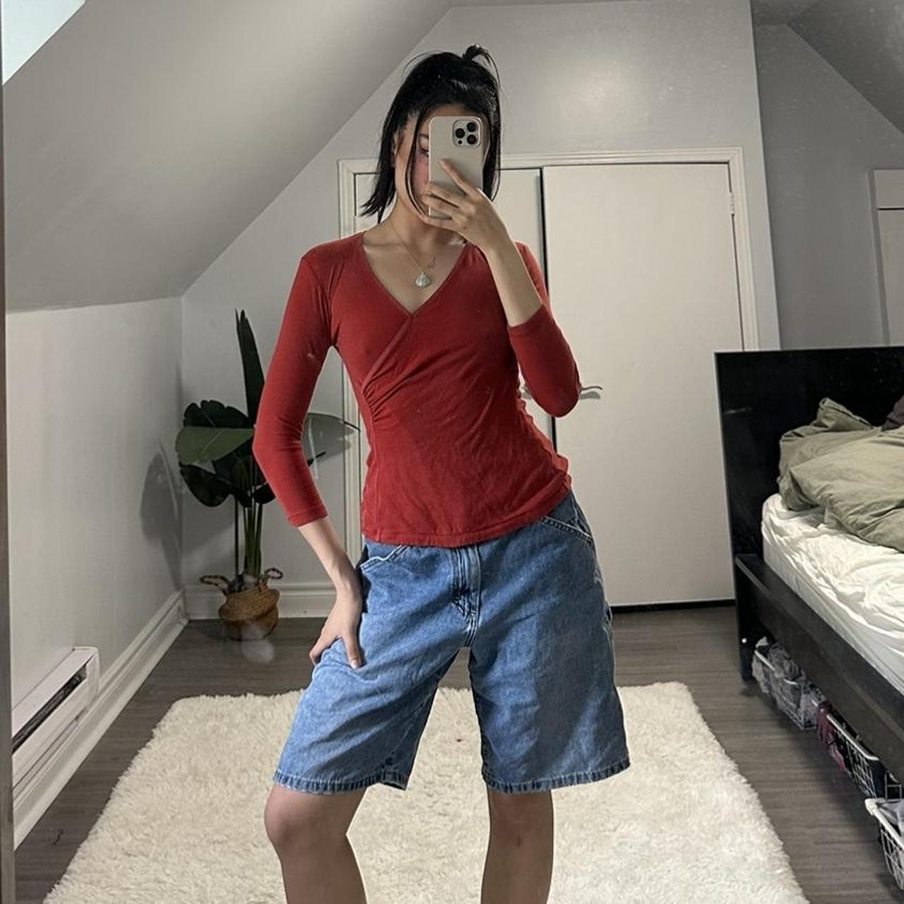 Y2K v neck mid sleeve shirt Features: 🌟 size small... - Depop