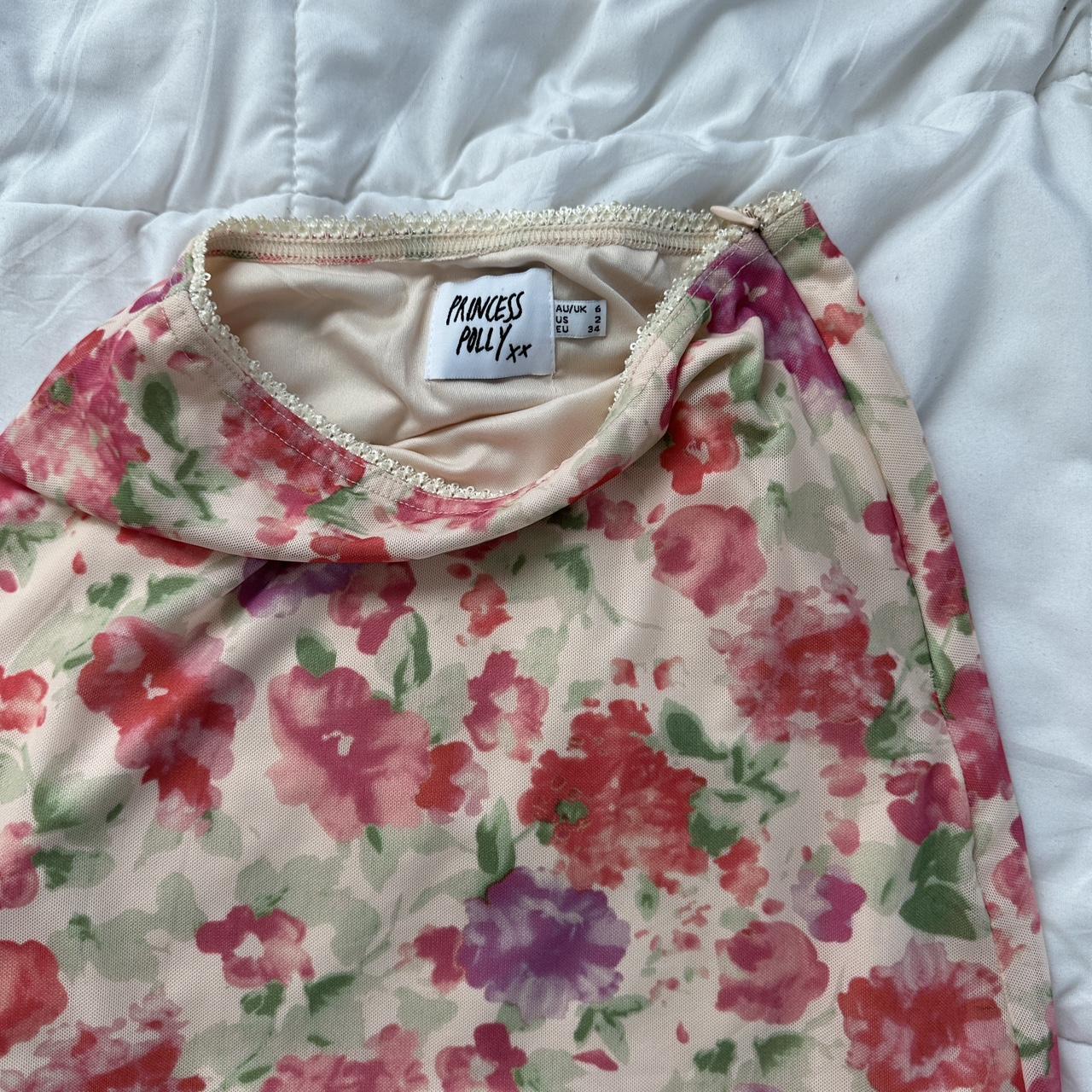 Princess Polly floral mini skirt 💛 Size US 2 So... - Depop