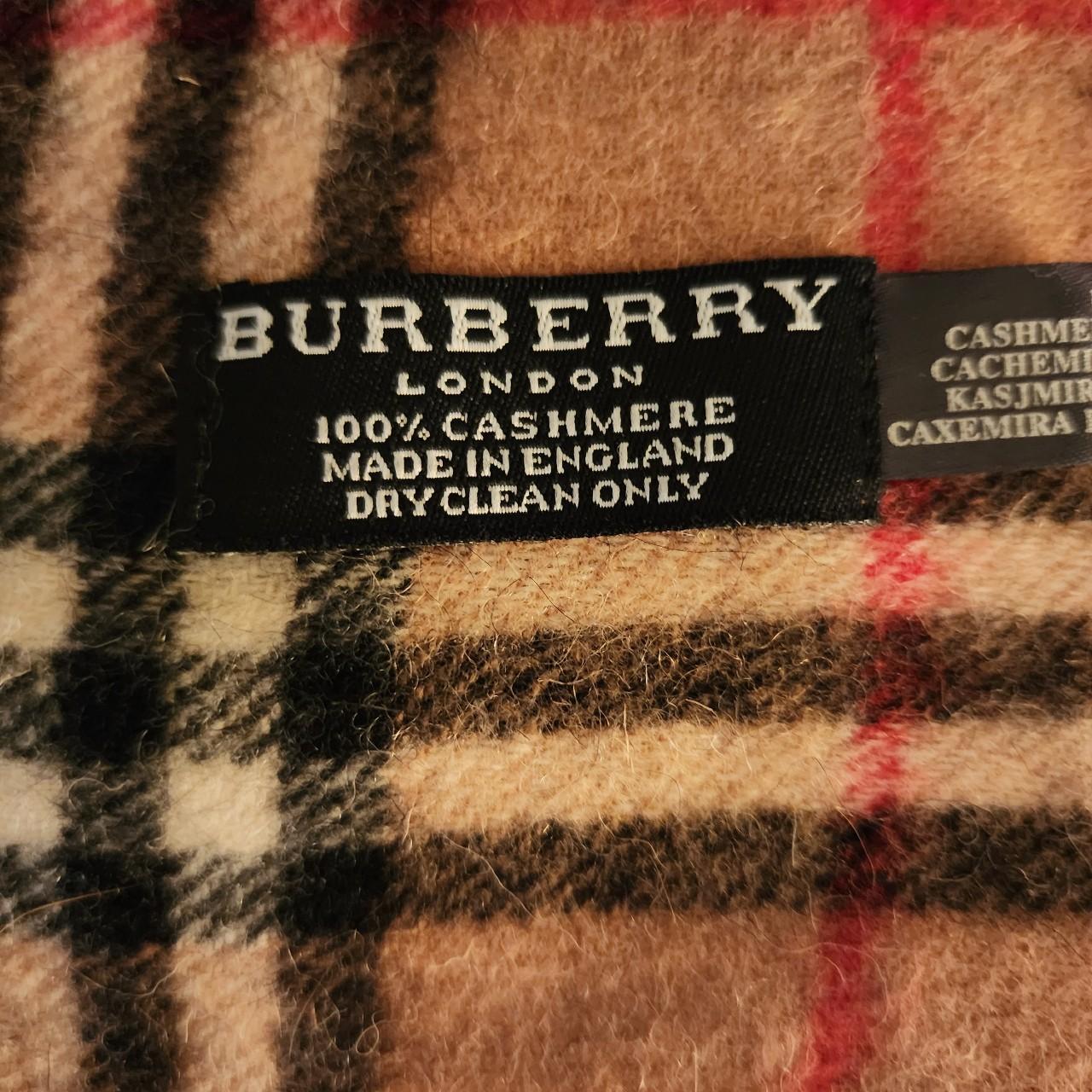 Burberry 100 cashmere hotsell scarf made in england