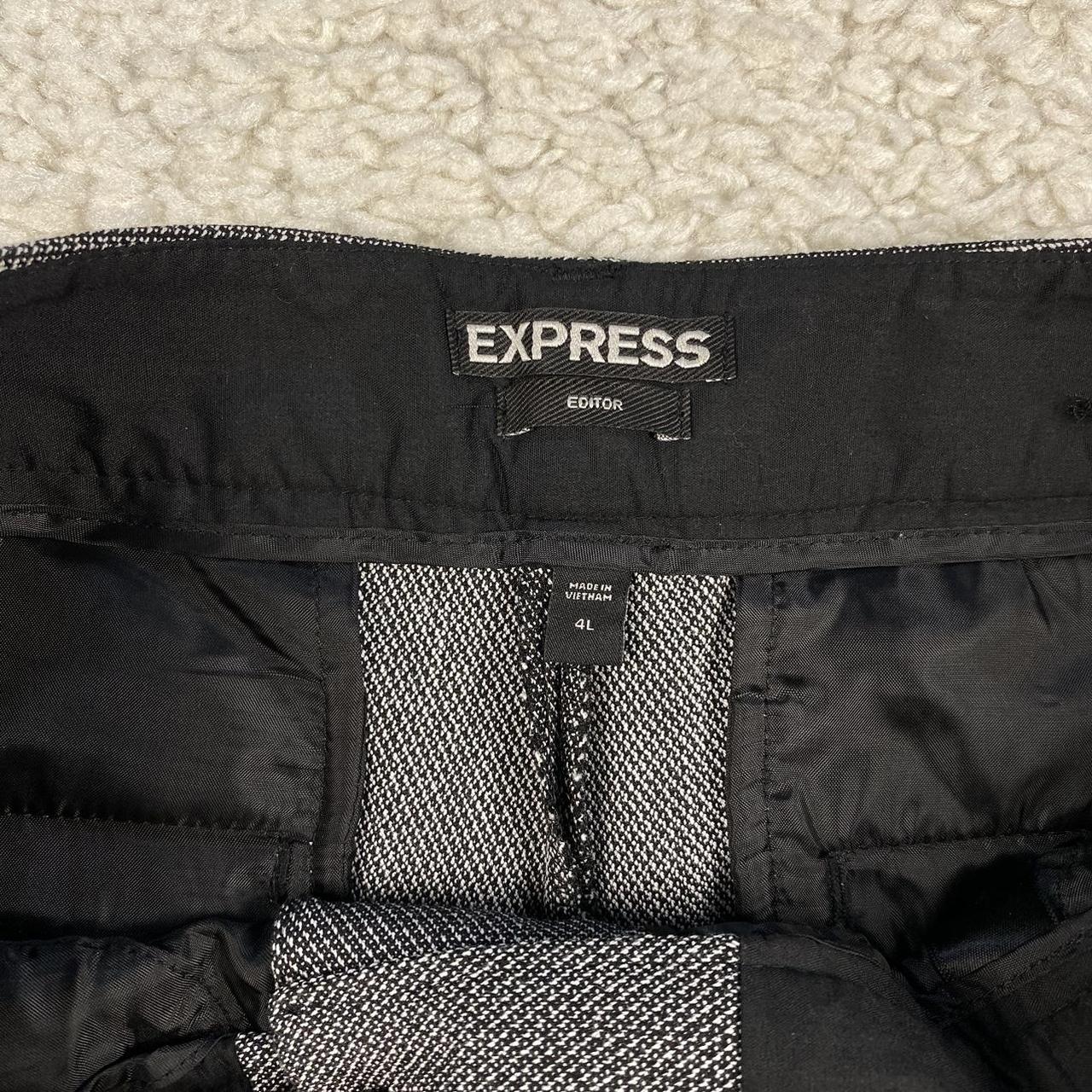 Express  ladies editor pants. Size: 4L.