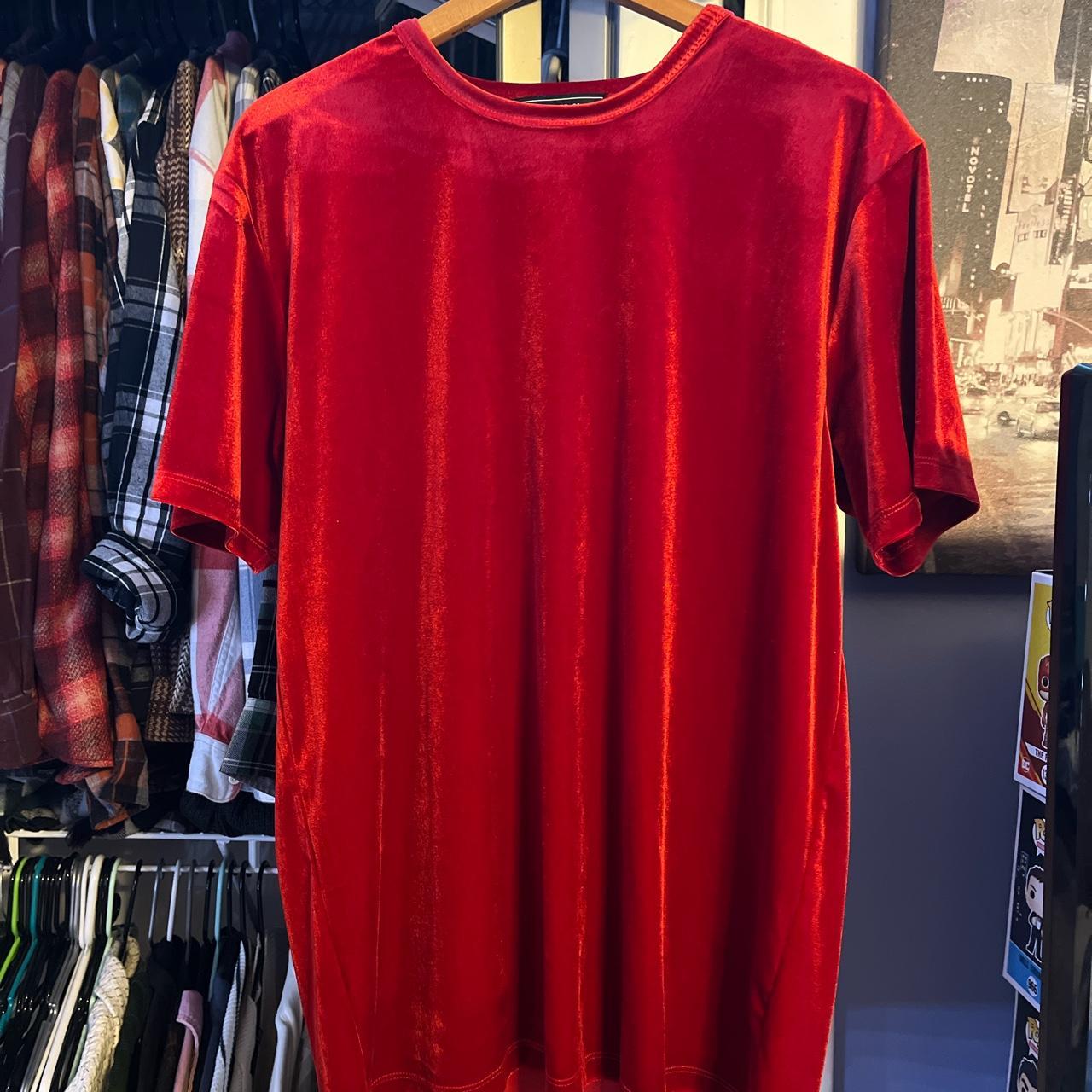 red velvet t shirt mens