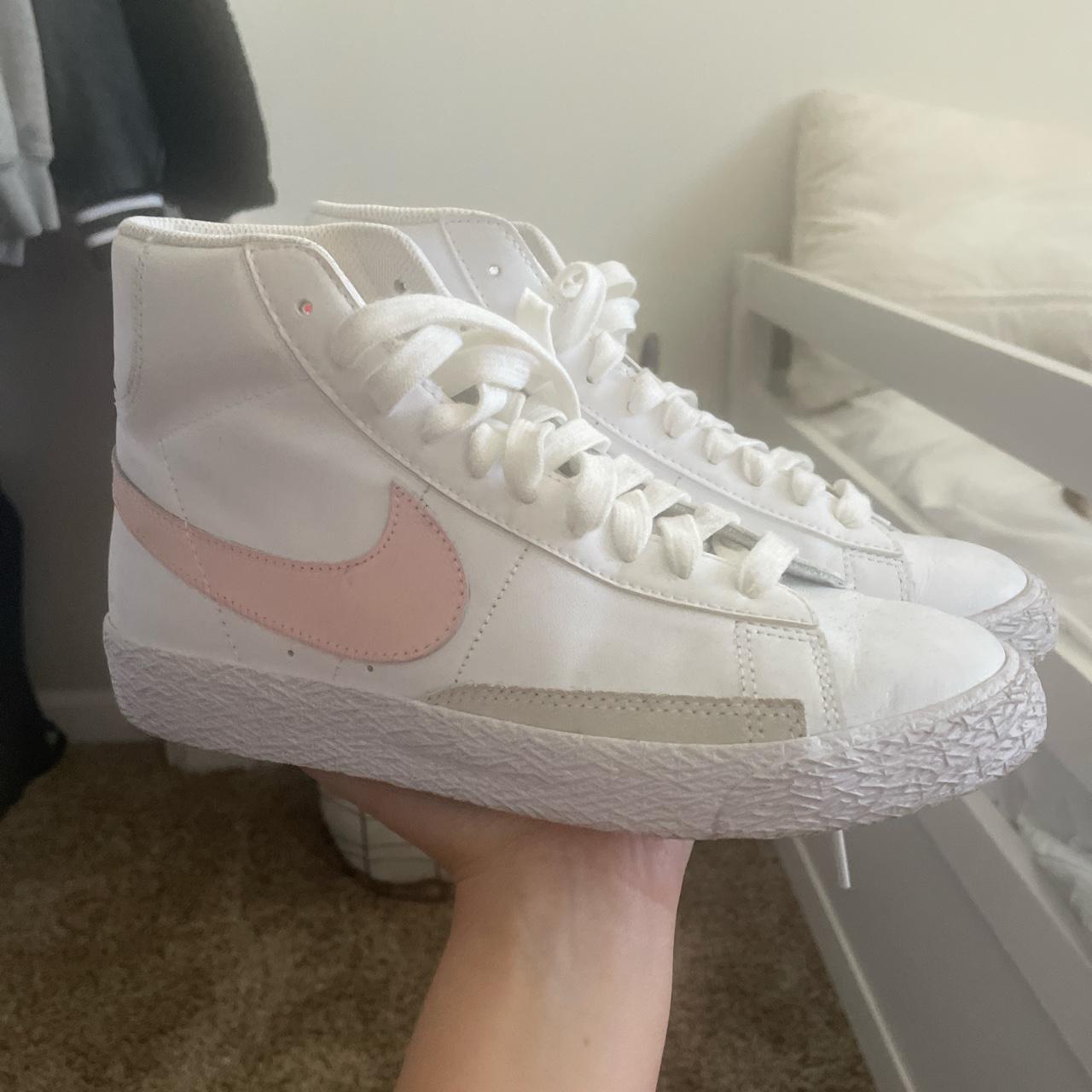 nike pink white