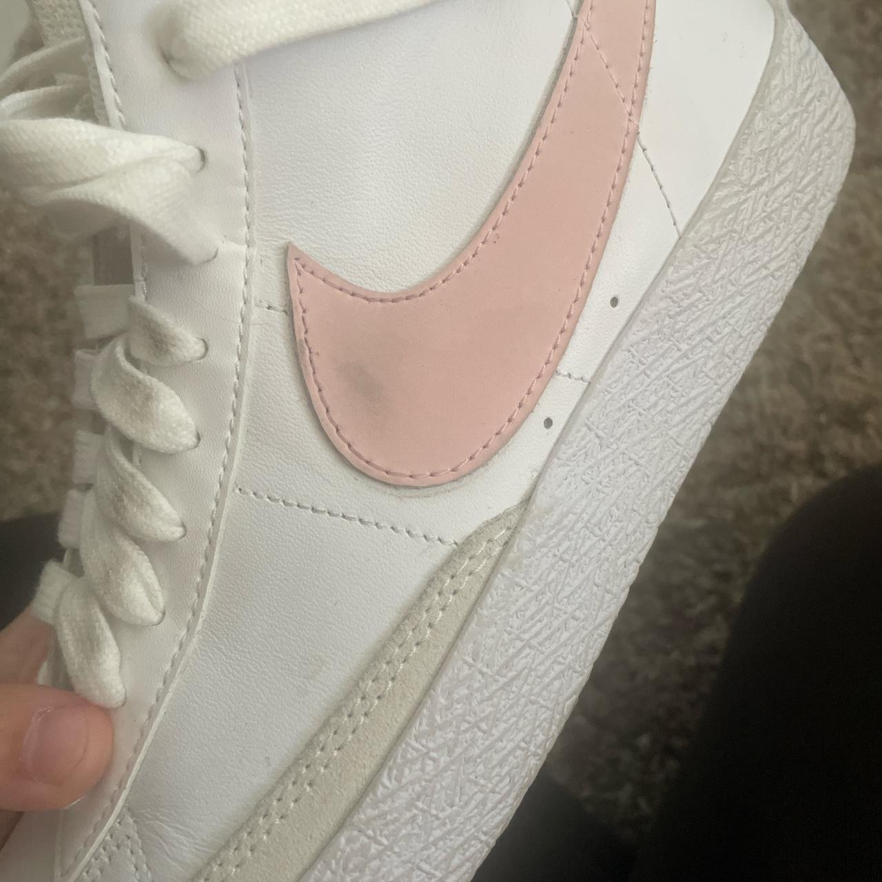 nike pink white