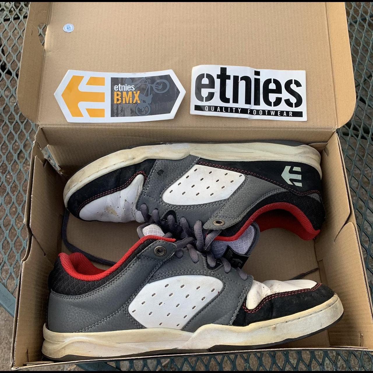 Old 2025 etnies shoes