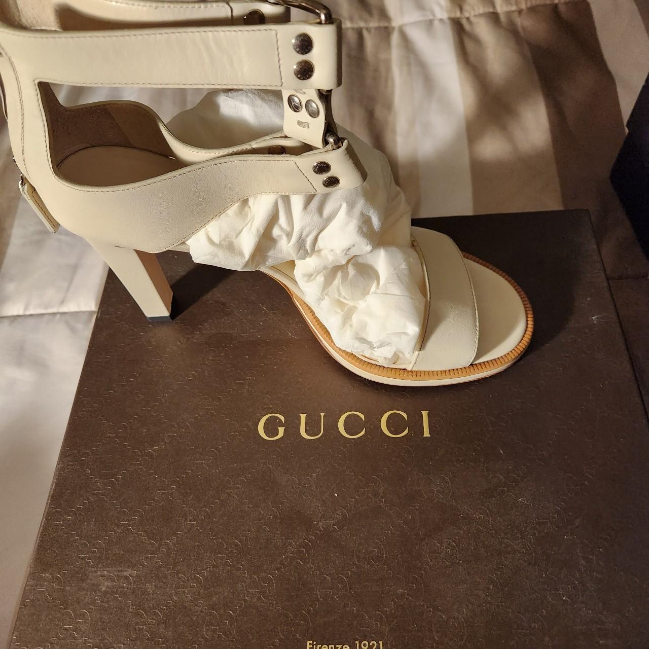 Gucci sandals size discount 9