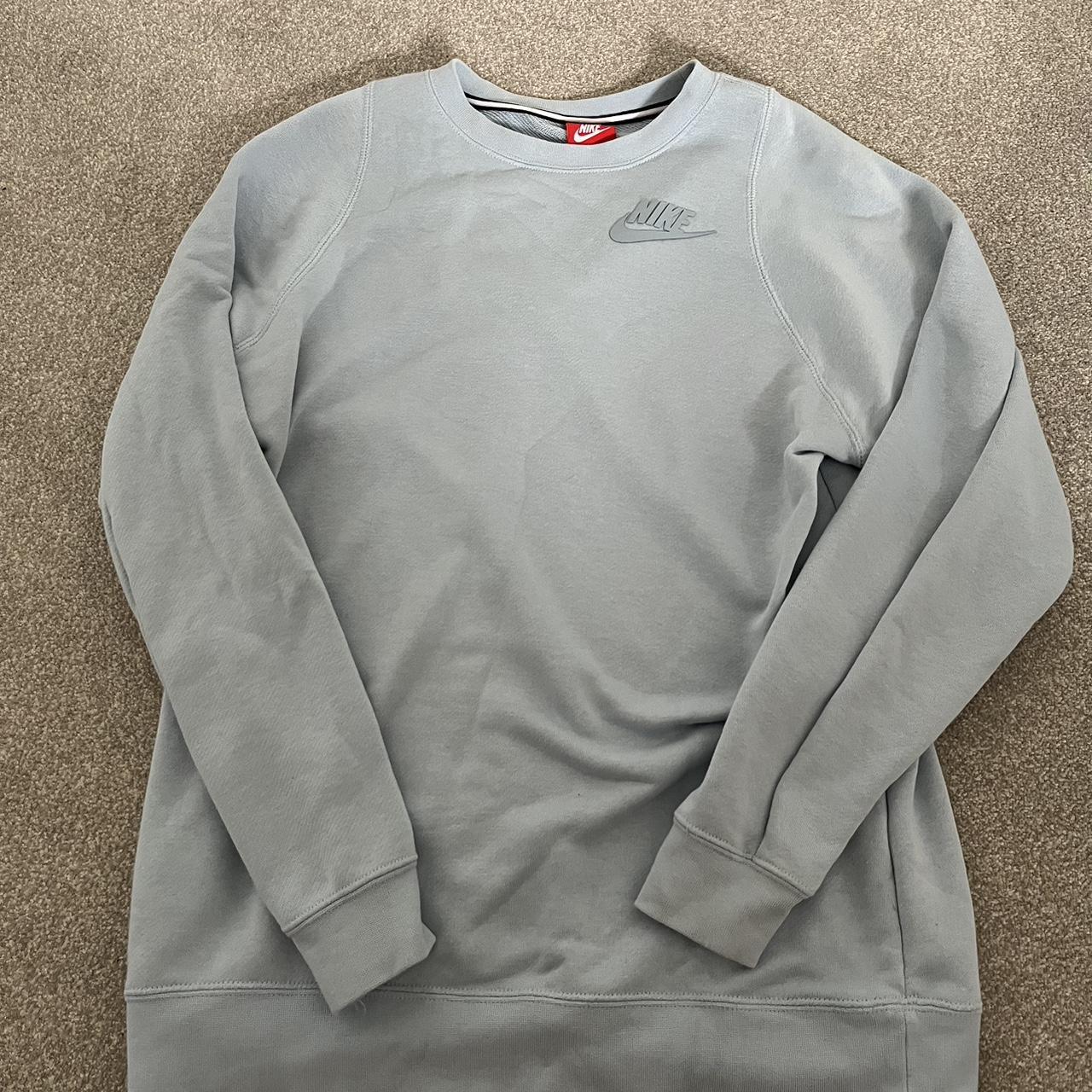pale blue nike sweatshirt