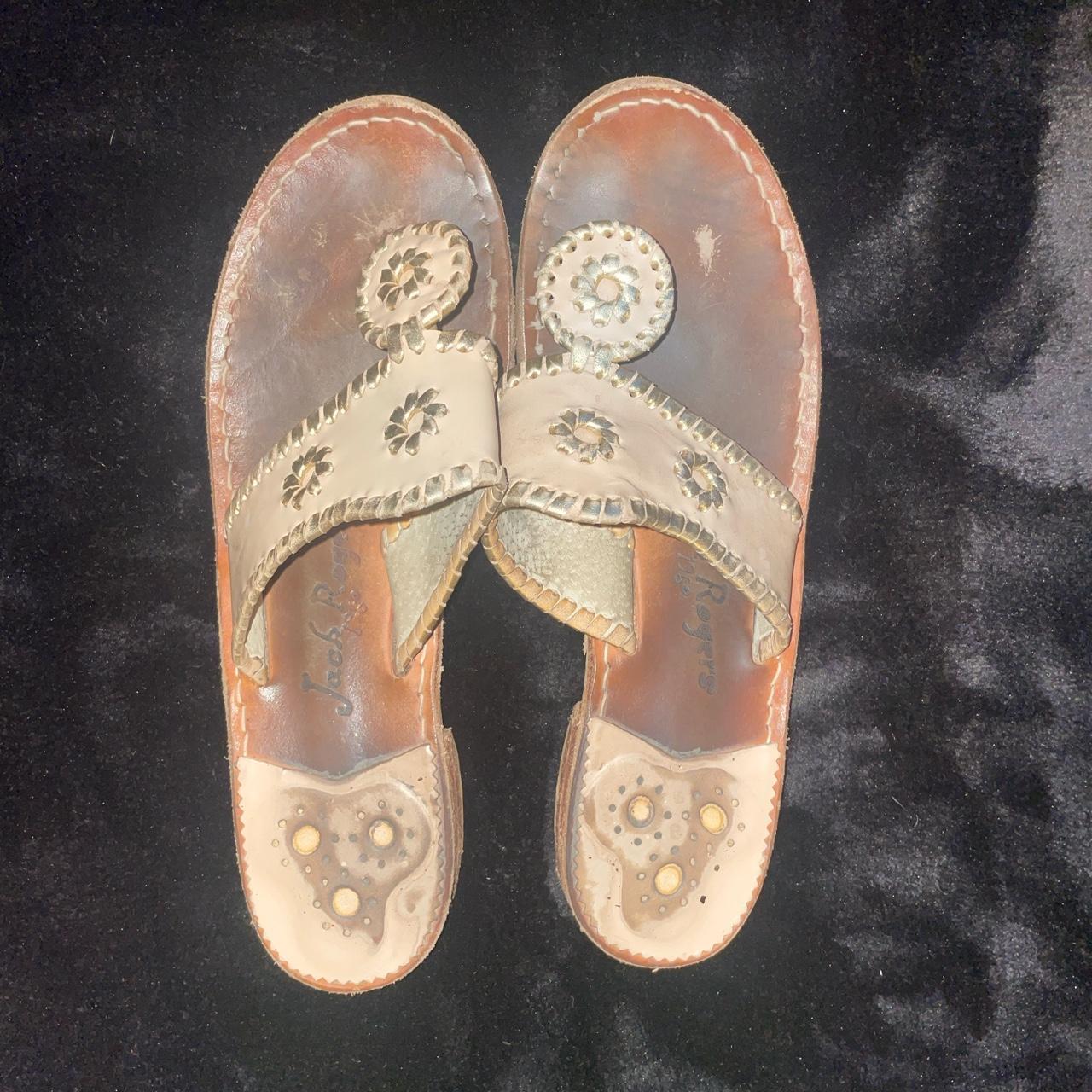 GOLD JACK ROGER SANDALS SIZE 8 SHIPPING 6.19 Depop