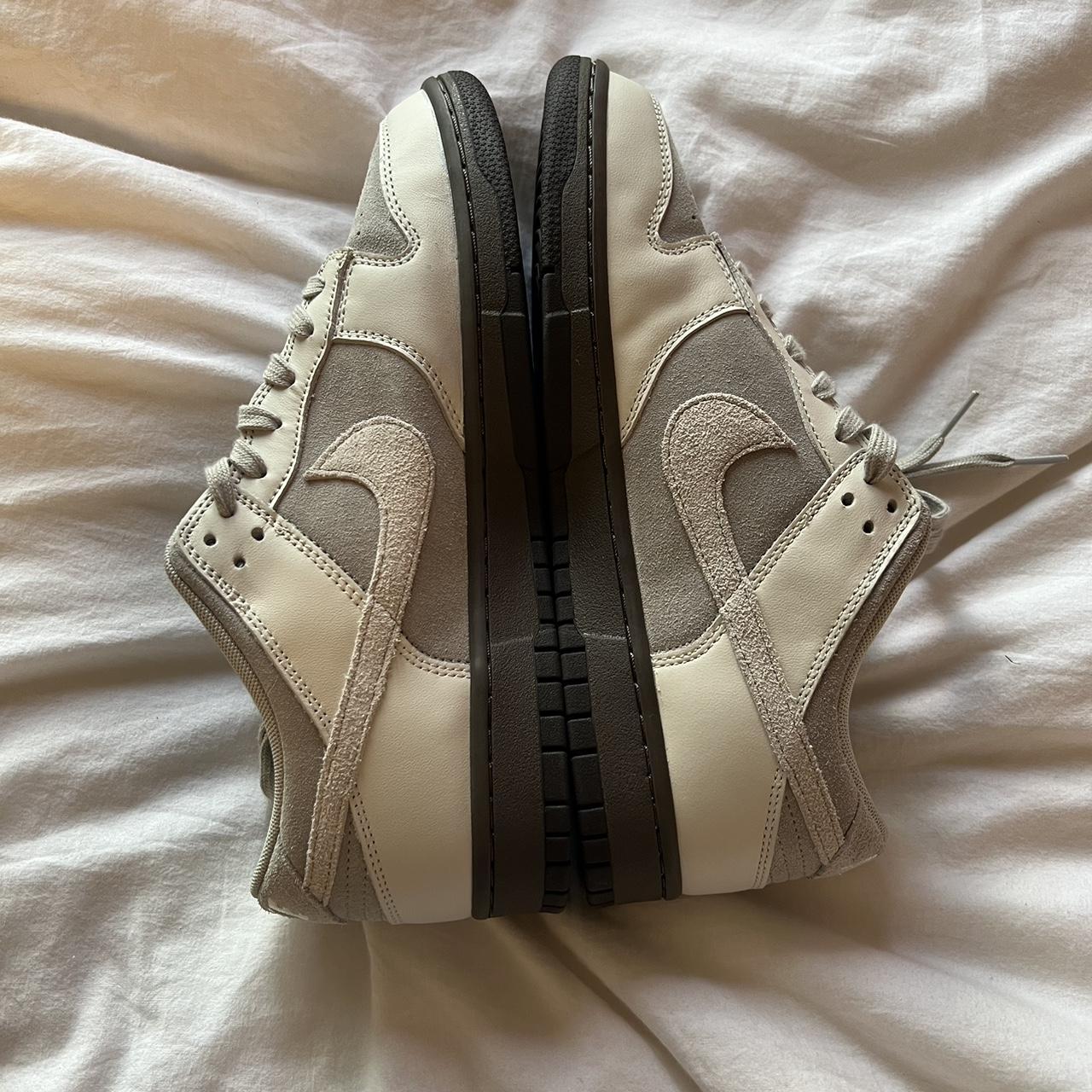 Nike Men's Cream and Brown Trainers | Depop