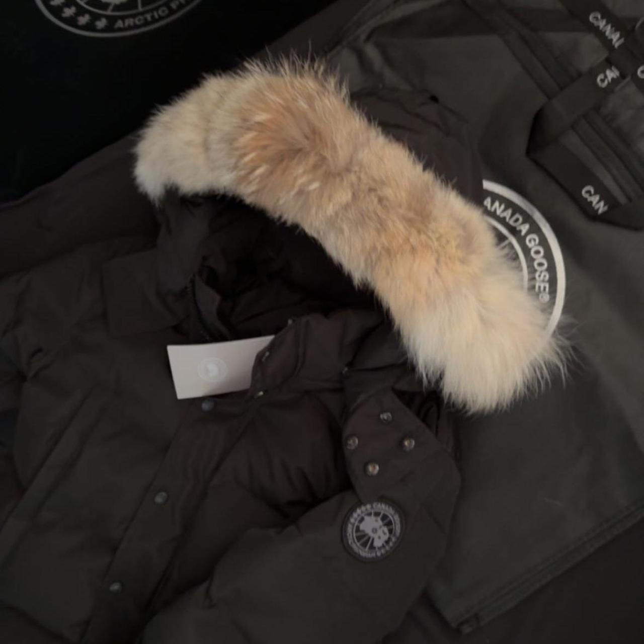 CANADA GOOSE WYNDHAM BLACK BLACK BADGE SIZES... - Depop