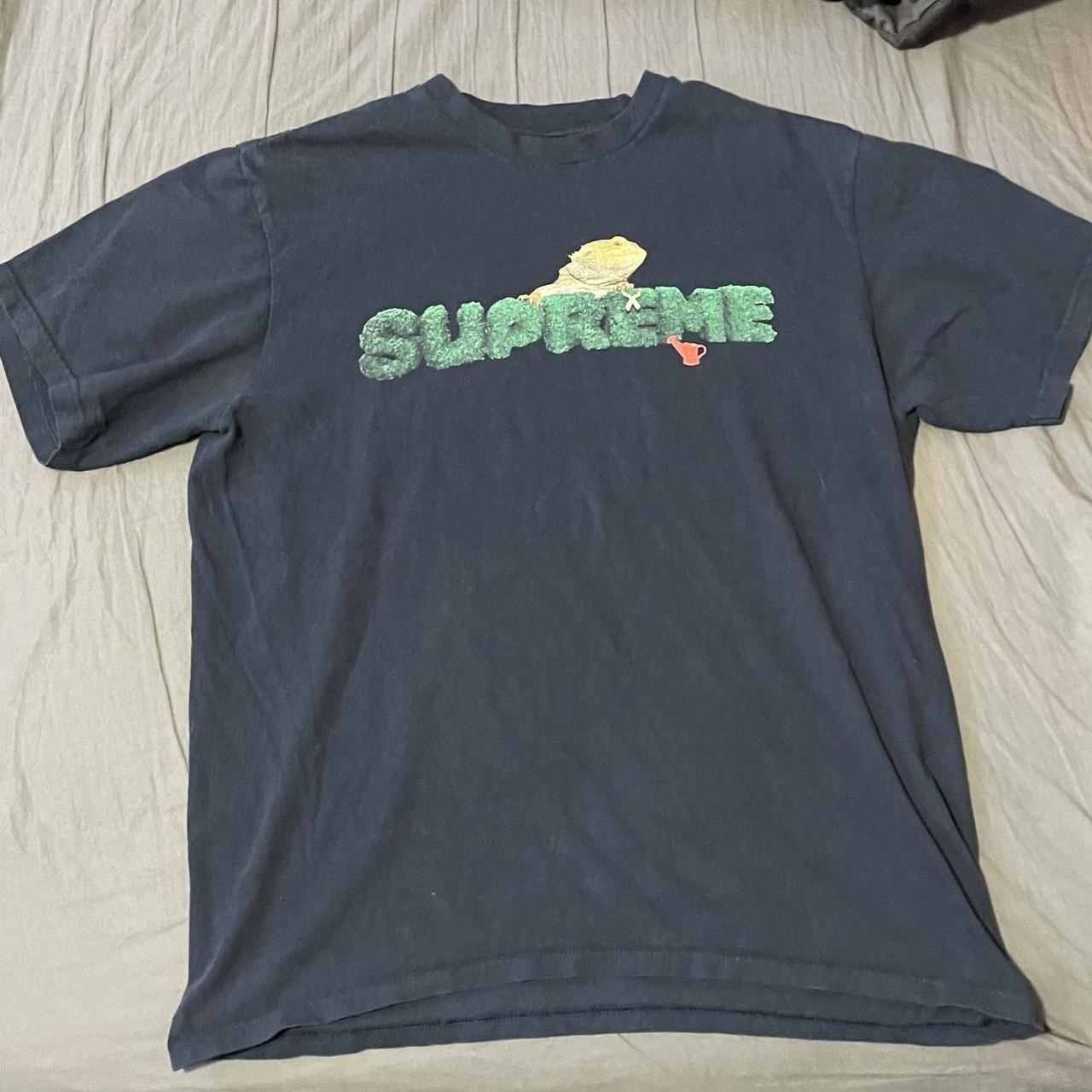 supreme lizard tee navy worn 5 times - Depop