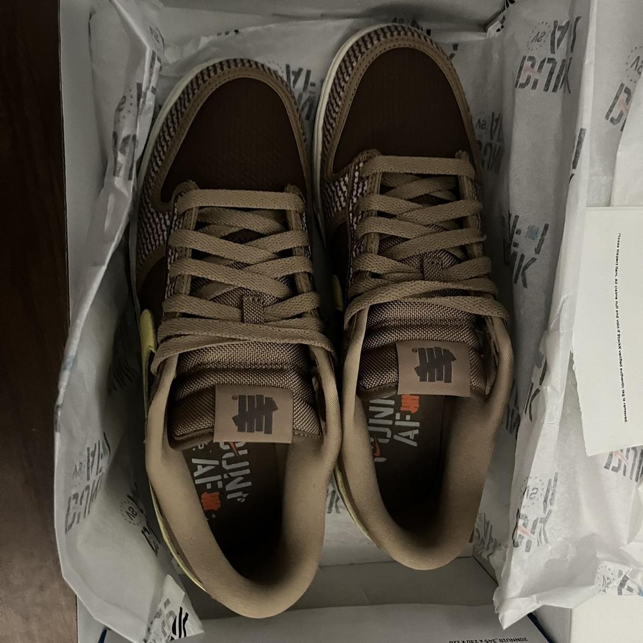 undefeated dunks retail