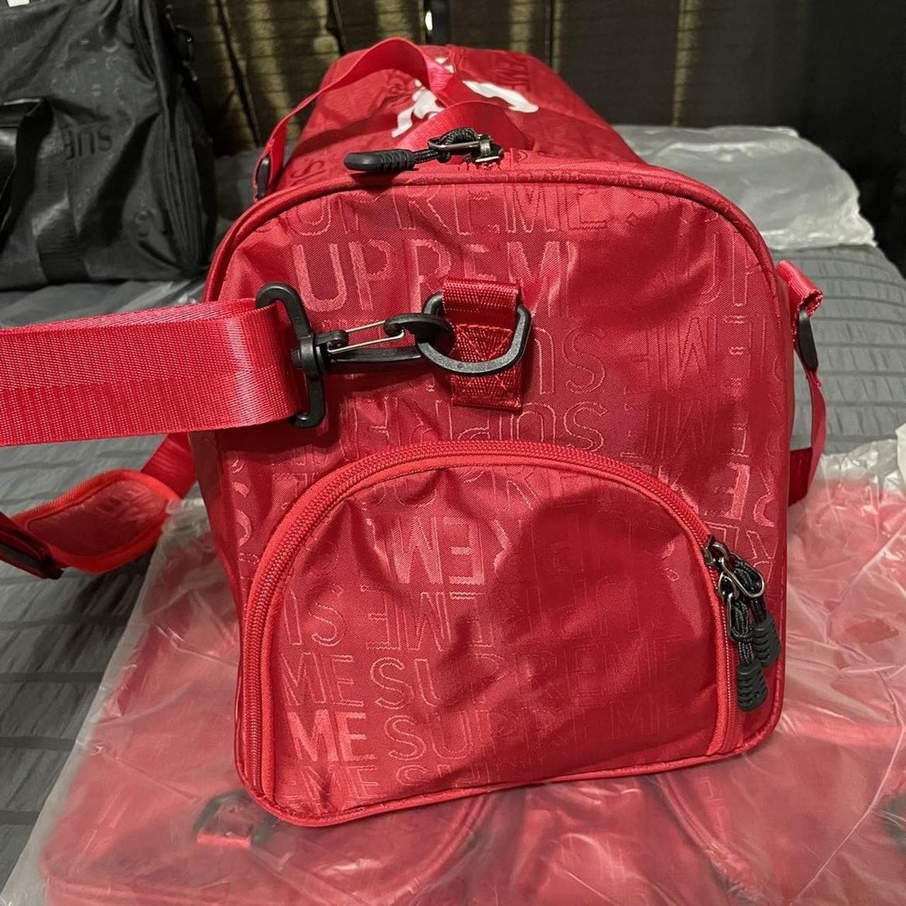 supreme red duffle bag FW17 DM offers - Depop