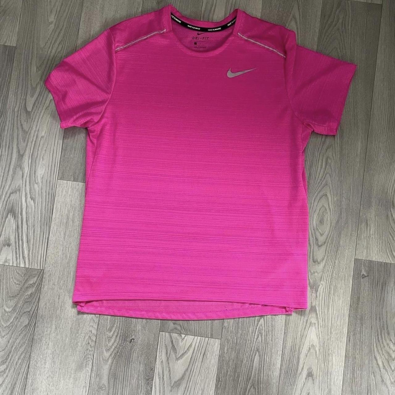 Nike Men's Pink T-shirt | Depop