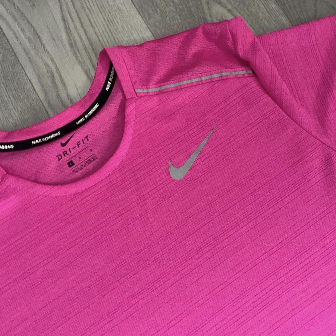 mens nike pink tshirt
